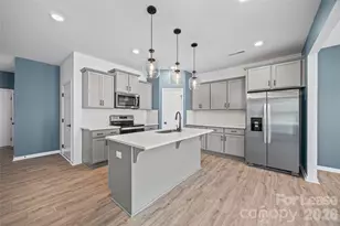 512 Station St, Clover, SC 29710 - Photo 5