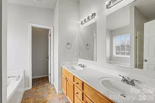 10708 Haddington Dr NW, Charlotte, NC 28269 - Photo 15