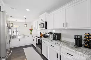 826 Newfound Hollow Dr, Charlotte, NC 28214 - Photo 9