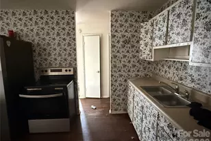 2732 Alleghany St, Charlotte, NC 28208 - Photo 3