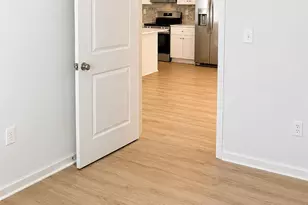 1144 Thayer Gln Ct, Charlotte, NC 28213 - Photo 7