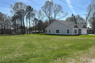 318 Sunrise Cir, Shelby, NC 28150 - Photo 3