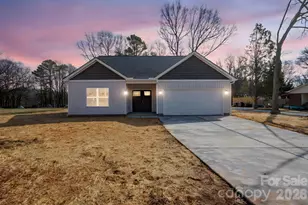 318 Sunrise Cir, Shelby, NC 28150 - Photo 1