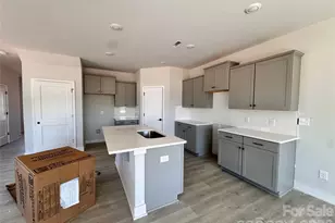 707 Pinecone Dr, Gastonia, NC 28056 - Photo 9