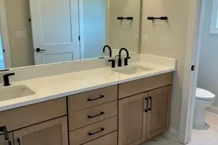 3015 Five Crk Rd, Charlotte, NC 28213 - Photo 7