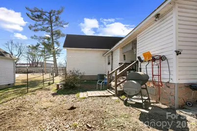 1242 W Airline Avenue, Gastonia, NC 28052 - Photo 13