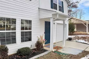 1946 Lake Run Dr, Statesville, NC 28625 - Photo 3