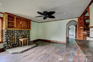 3601 Kidd Ln, Charlotte, NC 28216 - Photo 3