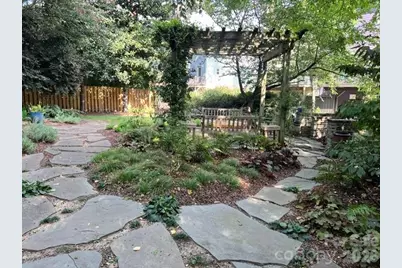 320 W 10th Street, Charlotte, NC 28202 - Photo 27