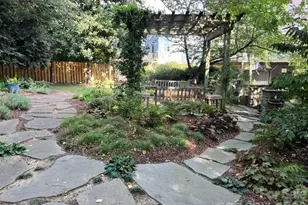 320 W 10th St, Charlotte, NC 28202 - Photo 27