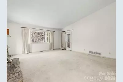 605 Red Oak Drive, Hendersonville, NC 28791 - Photo 19