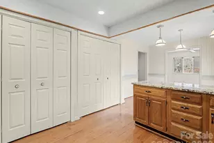 605 Red Oak Dr, Hendersonville, NC 28791 - Photo 11