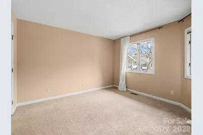 605 Red Oak Drive, Hendersonville, NC 28791 - Photo 31