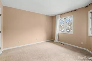 605 Red Oak Dr, Hendersonville, NC 28791 - Photo 31