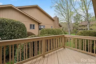 605 Red Oak Dr, Hendersonville, NC 28791 - Photo 13