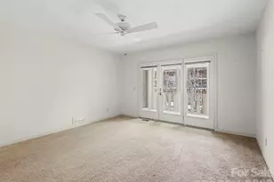 605 Red Oak Dr, Hendersonville, NC 28791 - Photo 23