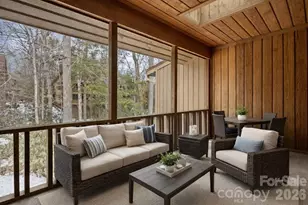 605 Red Oak Dr, Hendersonville, NC 28791 - Photo 5