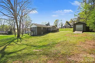 204 Country Club Cir, Shelby, NC 28150 - Photo 39