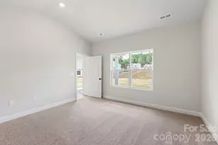 3622 Narrow Ln, Charlotte, NC 28215 - Photo 11