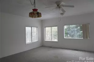 31 Ford Ridge Ln, Columbus, NC 28722 - Photo 3