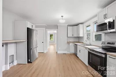 234 S Ervin Avenue, Newton, NC 28658 - Photo 9