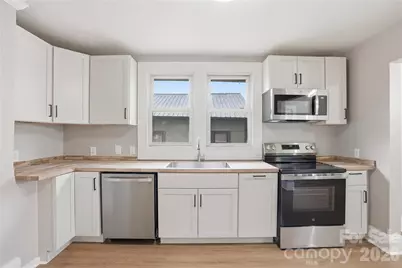 234 S Ervin Avenue, Newton, NC 28658 - Photo 7