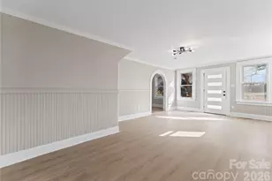 234 S Ervin Ave, Newton, NC 28658 - Photo 3