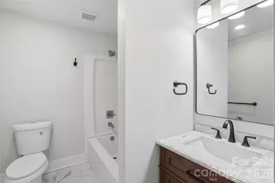 234 S Ervin Avenue, Newton, NC 28658 - Photo 13