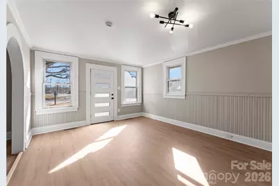 234 S Ervin Avenue, Newton, NC 28658 - Photo 5