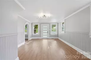 234 S Ervin Ave, Newton, NC 28658 - Photo 3