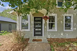 234 S Ervin Ave, Newton, NC 28658 - Photo 1