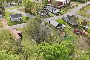 234 S Ervin Ave, Newton, NC 28658 - Photo 23