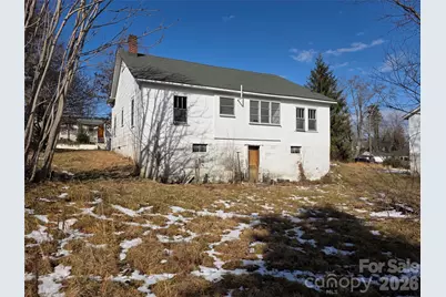 522 1st Avenue W, Hendersonville, NC 28739 - Photo 5
