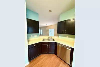 8056 Stoneham Court, Matthews, NC 28105 - Photo 9