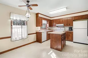 2116 Rice Rd, Matthews, NC 28105 - Photo 5