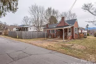 132 Maxwell St, Waynesville, NC 28786 - Photo 17