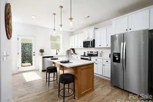 11808 Avocet St, Charlotte, NC 28215 - Photo 5