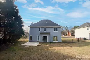 2737 Lamplighter Dr, Kannapolis, NC 28081 - Photo 5