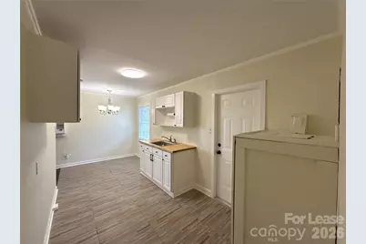 4625 Nations Crossing Road, Charlotte, NC 28217 - Photo 5