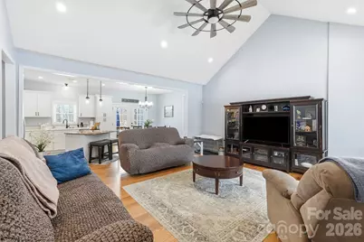 1196 Cape Hickory Road, Hickory, NC 28601 - Photo 5