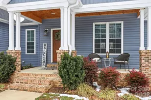 1196 Cape Hickory Rd, Hickory, NC 28601 - Photo 3