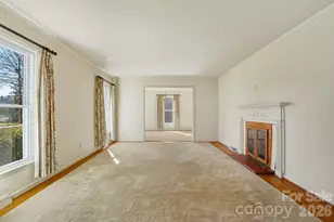 6 Crestwood Ln, Candler, NC 28715 - Photo 5