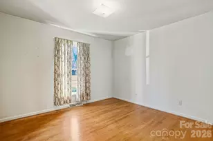 6 Crestwood Ln, Candler, NC 28715 - Photo 19