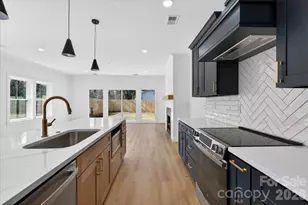 1804 Vinton St, Charlotte, NC 28216 - Photo 5