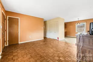 18 Compton Dr, Asheville, NC 28806 - Photo 9