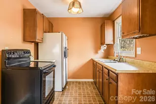 18 Compton Dr, Asheville, NC 28806 - Photo 11