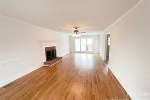 122 W Tattersall Dr, Statesville, NC 28677 - Photo 7