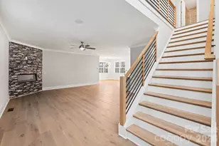 2305 Sanders Ave, Charlotte, NC 28216 - Photo 13