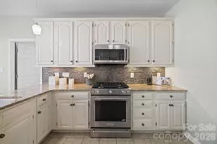 17115 Graves Ct, Cornelius, NC 28031 - Photo 7