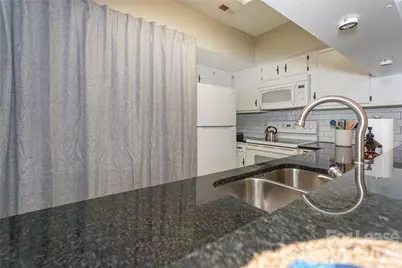 20105 Henderson Road #E, Cornelius, NC 28031 - Photo 9